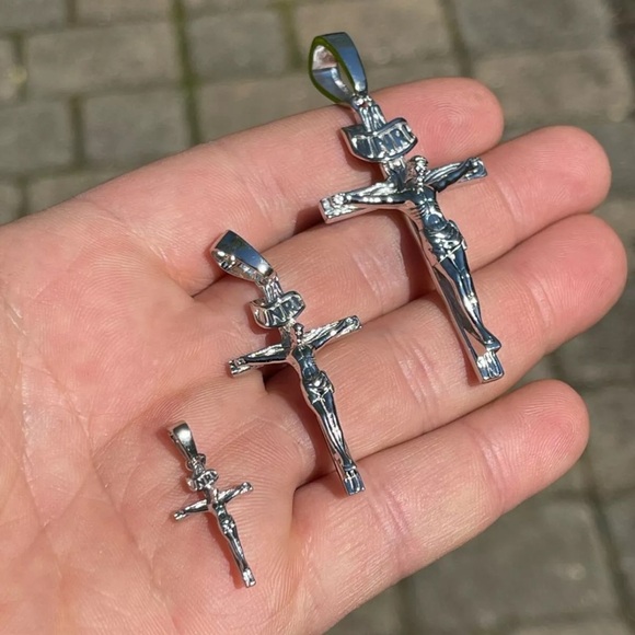 Real Solid 925 Silver Cross Charm Pendant​ - Picture 2 of 4